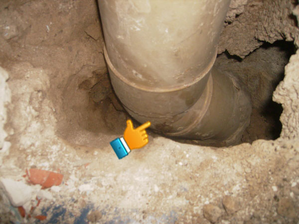 Ubicación de rotura en bajante con pérdida de aguas fecales